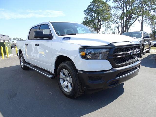 2024 RAM Ram 1500 RAM 1500 TRADESMAN CREW CAB 4X4 57 BOX