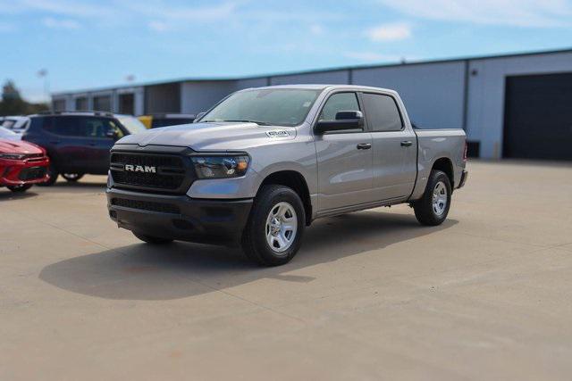 2024 RAM Ram 1500 RAM 1500 TRADESMAN CREW CAB 4X4 57 BOX