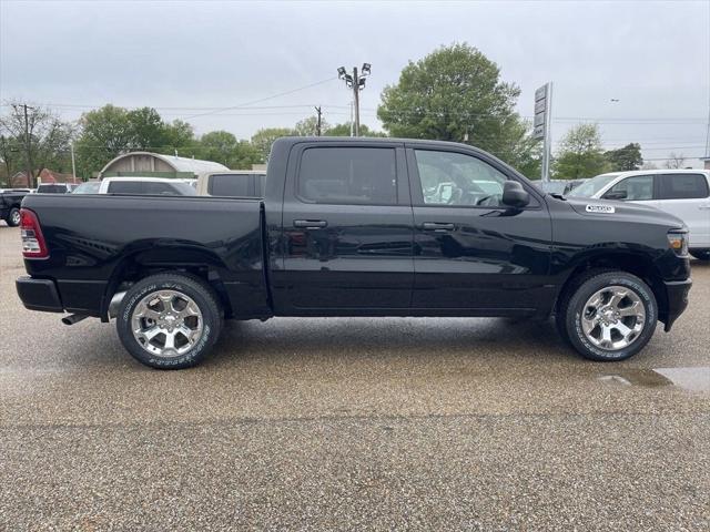 2024 RAM Ram 1500 RAM 1500 TRADESMAN CREW CAB 4X4 57 BOX