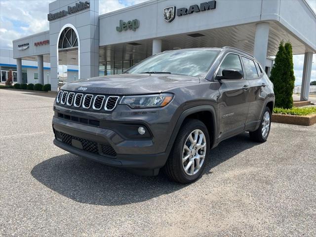 2024 Jeep Compass COMPASS LATITUDE LUX 4X4