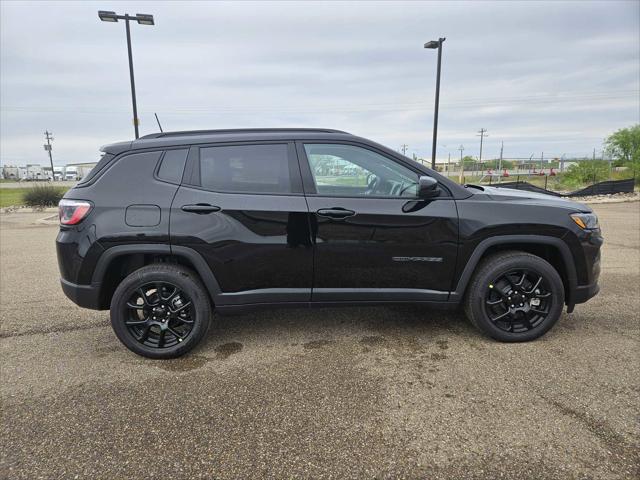 2024 Jeep Compass COMPASS LATITUDE 4X4