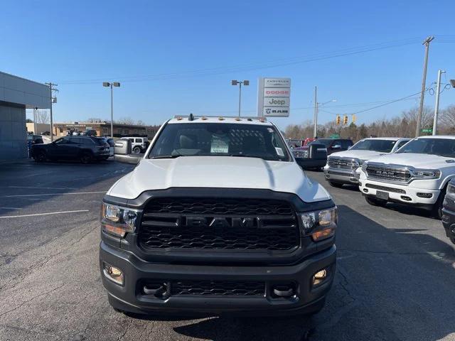 2024 RAM Ram 3500 RAM 3500 TRADESMAN REGULAR CAB 4X4 8 BOX