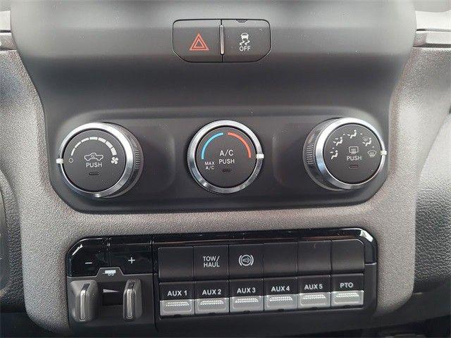 2024 Ram 4500 Chassis Tradesman/SLT