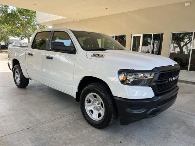 2024 RAM Ram 1500 RAM 1500 TRADESMAN CREW CAB 4X4 57 BOX