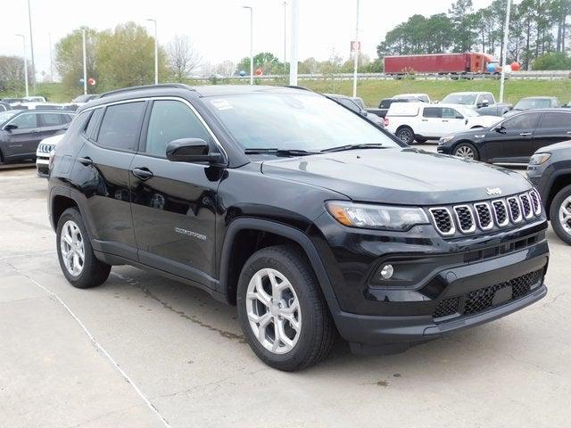 2024 Jeep Compass COMPASS LATITUDE 4X4