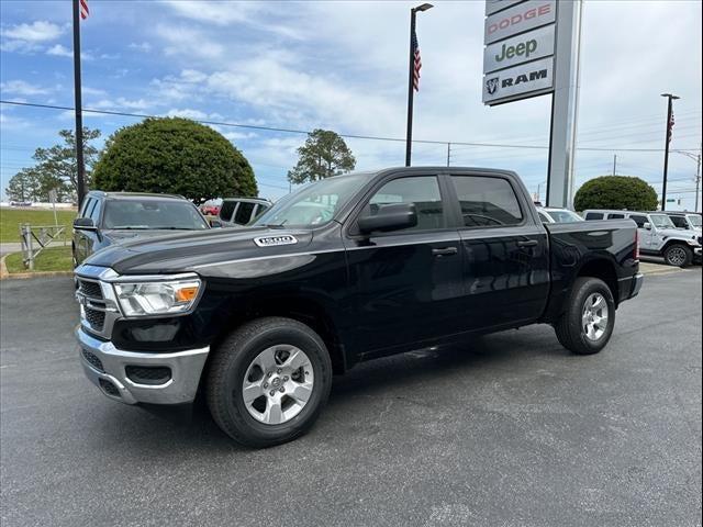 2024 RAM Ram 1500 RAM 1500 TRADESMAN CREW CAB 4X4 57 BOX