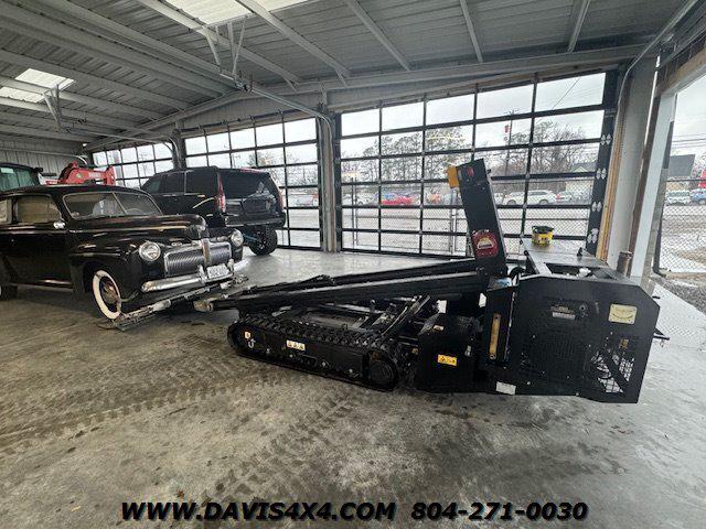 2018 Aston Martin CT Robot Car Loading Device