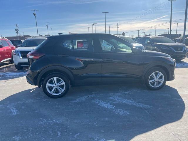 2023 Nissan Kicks S Xtronic CVT