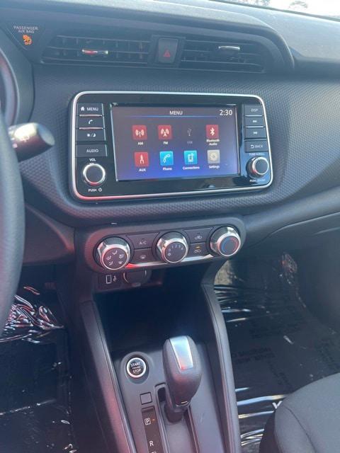 2023 Nissan Kicks S Xtronic CVT