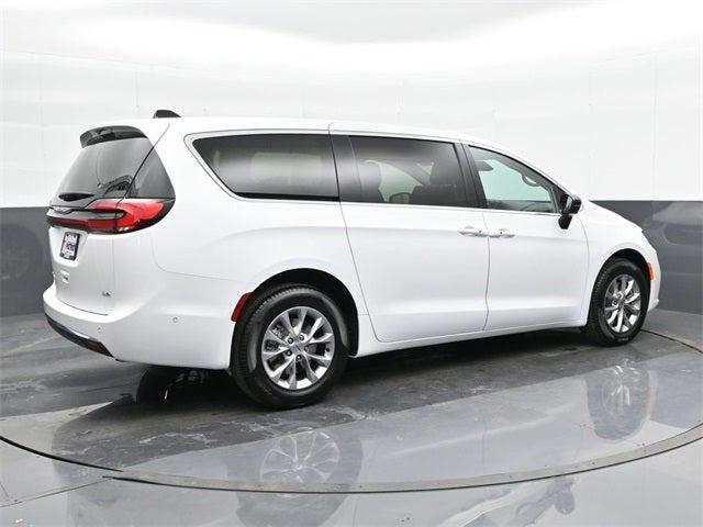 2024 Chrysler Pacifica PACIFICA TOURING L AWD