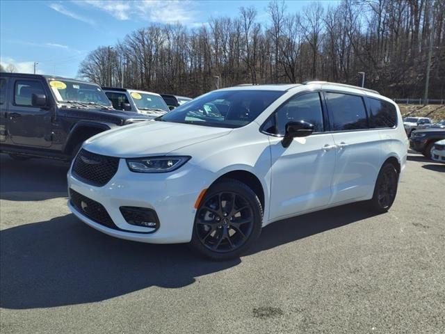 2024 Chrysler Pacifica PACIFICA LIMITED AWD