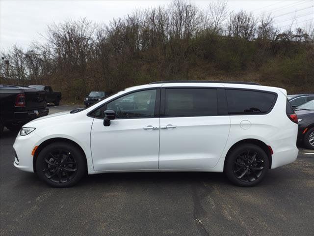 2024 Chrysler Pacifica PACIFICA TOURING L AWD