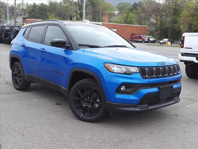 2024 Jeep Compass COMPASS LATITUDE 4X4