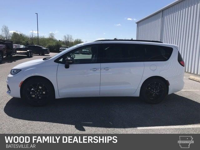 2024 Chrysler Pacifica PACIFICA TOURING L