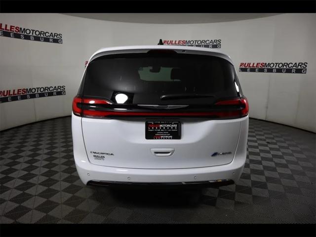 2024 Chrysler Pacifica Hybrid PACIFICA PLUG-IN HYBRID SELECT