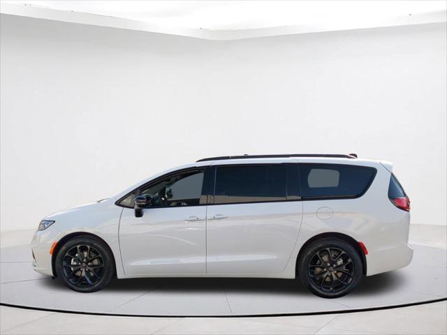 2024 Chrysler Pacifica PACIFICA LIMITED