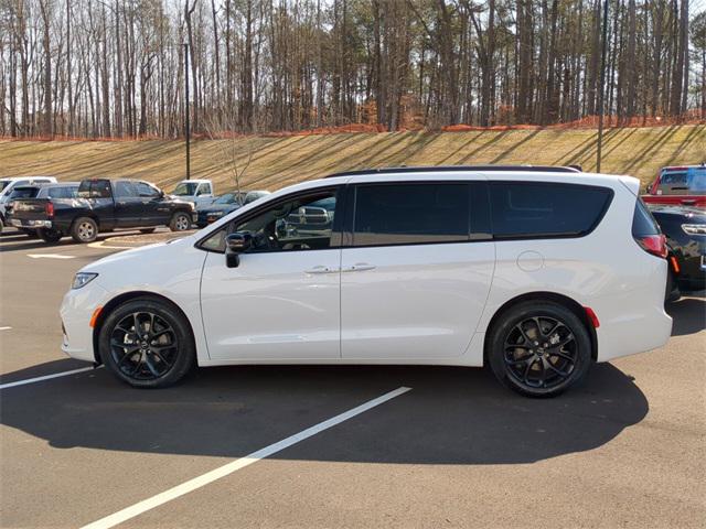 2024 Chrysler Pacifica PACIFICA LIMITED