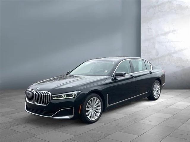2022 BMW 740 i xDrive