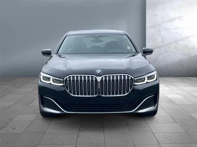 2022 BMW 740 i xDrive