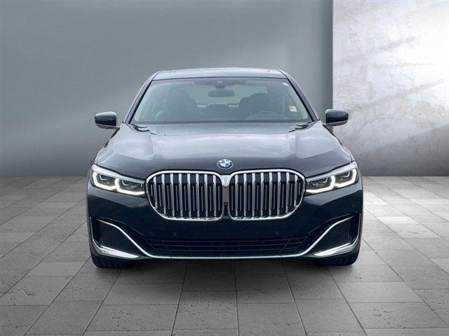 2022 BMW 740 i xDrive 2022 BMW 740 i xDrive