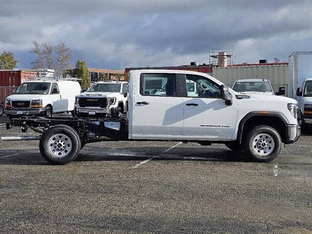 2024 GMC Sierra 3500HD 2WD Crew Cab Long Bed Pro