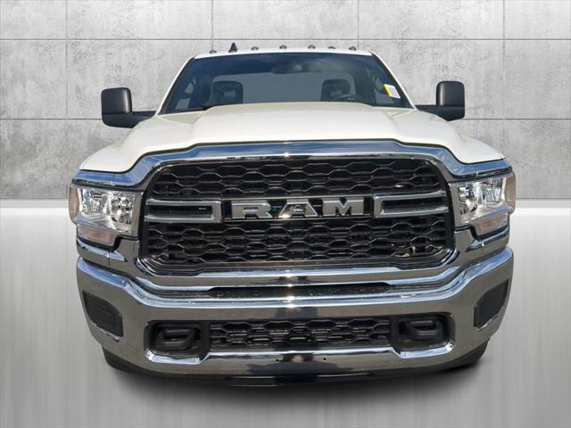 2024 RAM Ram 3500 Chassis Cab RAM 3500 TRADESMAN CHASSIS REGULAR CAB 4X4 60 CA