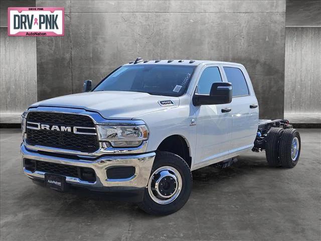 2024 RAM Ram 3500 Chassis Cab RAM 3500 TRADESMAN CREW CAB CHASSIS 4X4 60 CA