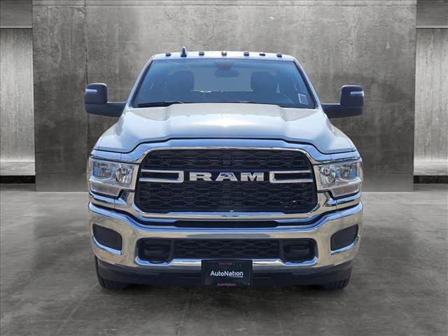 2024 RAM Ram 3500 Chassis Cab RAM 3500 TRADESMAN CREW CAB CHASSIS 4X4 60 CA