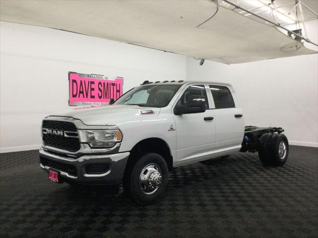 2024 RAM Ram 3500 Chassis Cab RAM 3500 TRADESMAN CREW CAB CHASSIS 4X4 60 CA