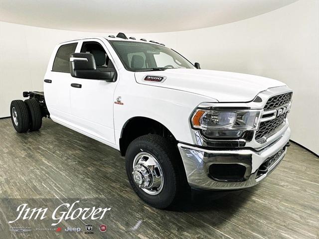 2024 RAM Ram 3500 Chassis Cab RAM 3500 TRADESMAN CREW CAB CHASSIS 4X4 60 CA