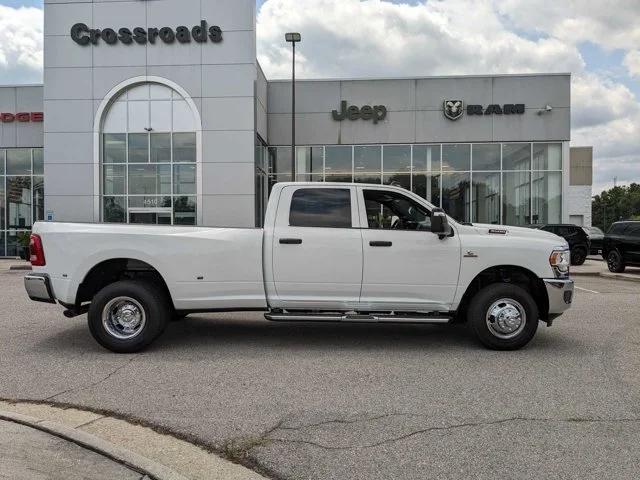 2024 RAM Ram 3500 RAM 3500 TRADESMAN CREW CAB 4X4 8 BOX