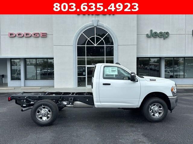 2024 RAM Ram 3500 Chassis Cab RAM 3500 TRADESMAN CHASSIS REGULAR CAB 4X4 60 CA