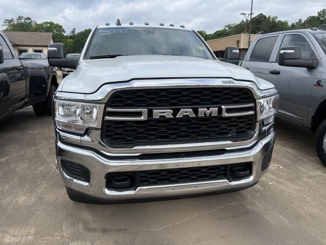 2024 RAM Ram 3500 RAM 3500 TRADESMAN CREW CAB 4X4 8 BOX