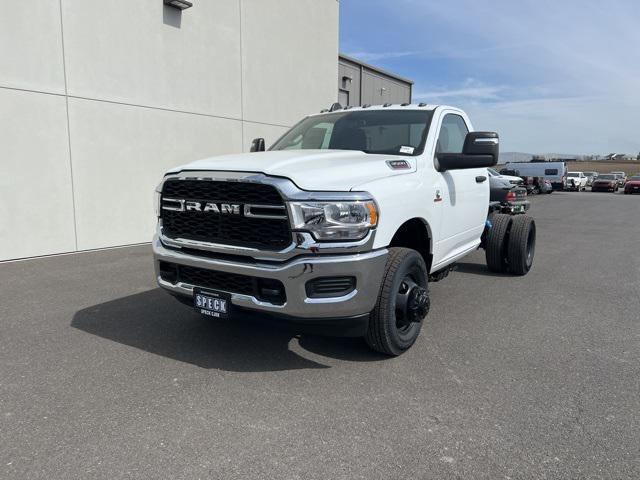 2024 RAM Ram 3500 Chassis Cab RAM 3500 TRADESMAN CHASSIS REGULAR CAB 4X4 60 CA