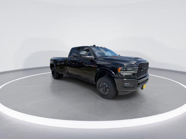 2024 RAM Ram 3500 RAM 3500 LIMITED CREW CAB 4X4 8 BOX 2024 RAM Ram 3500 RAM 3500 LIMITED CREW CAB 4X4 8 BOX