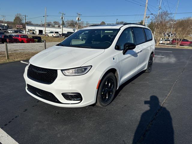 2024 Chrysler Pacifica Hybrid PACIFICA PLUG-IN HYBRID PREMIUM S APPEARANCE