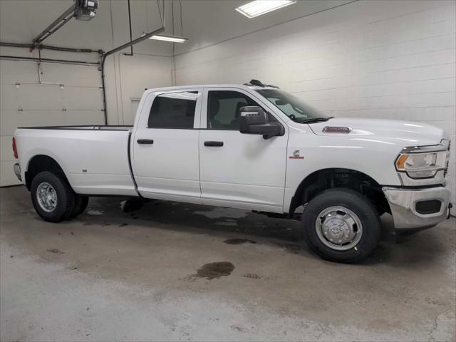 2024 RAM Ram 3500 RAM 3500 TRADESMAN CREW CAB 4X4 8 BOX