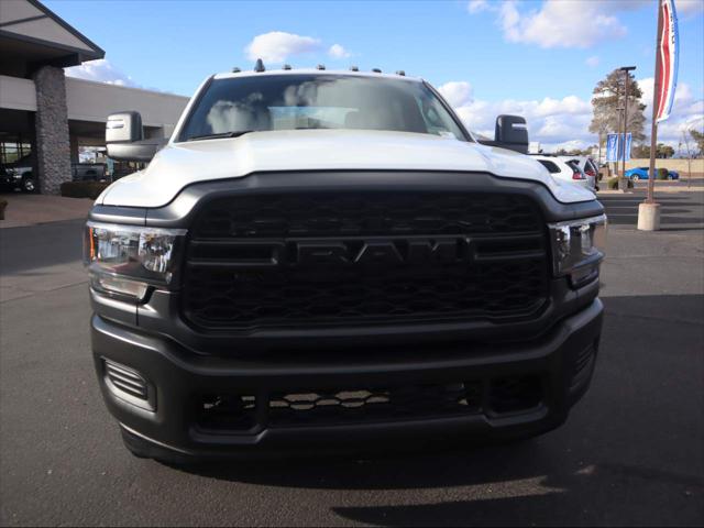 2024 RAM Ram 3500 Chassis Cab RAM 3500 TRADESMAN CREW CAB CHASSIS 4X4 60 CA