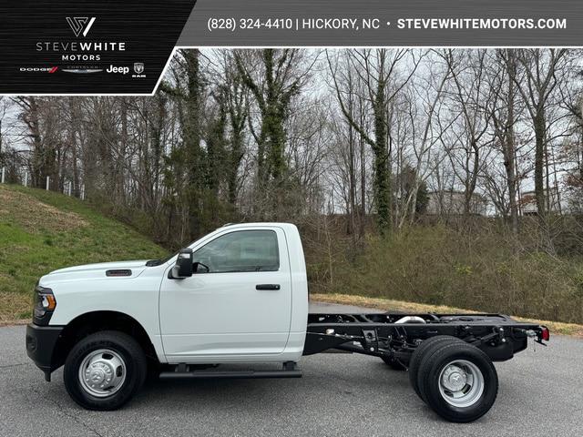 2024 RAM Ram 3500 Chassis Cab RAM 3500 TRADESMAN CHASSIS REGULAR CAB 4X4 60 CA