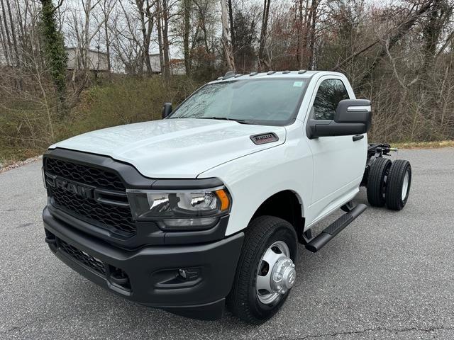 2024 RAM Ram 3500 Chassis Cab RAM 3500 TRADESMAN CHASSIS REGULAR CAB 4X4 60 CA