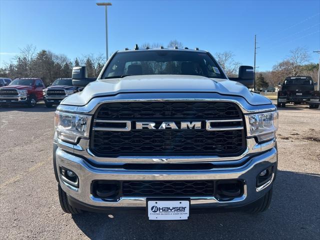 2024 RAM Ram 5500 Chassis Cab RAM 5500 TRADESMAN CHASSIS REGULAR CAB 4X4 84 CA