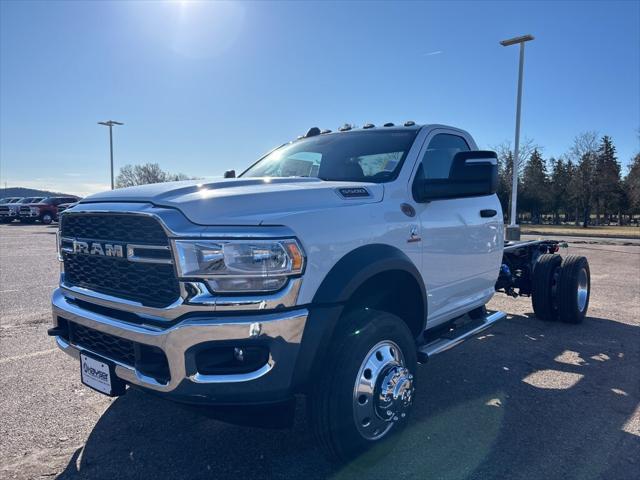 2024 RAM Ram 5500 Chassis Cab RAM 5500 TRADESMAN CHASSIS REGULAR CAB 4X4 84 CA