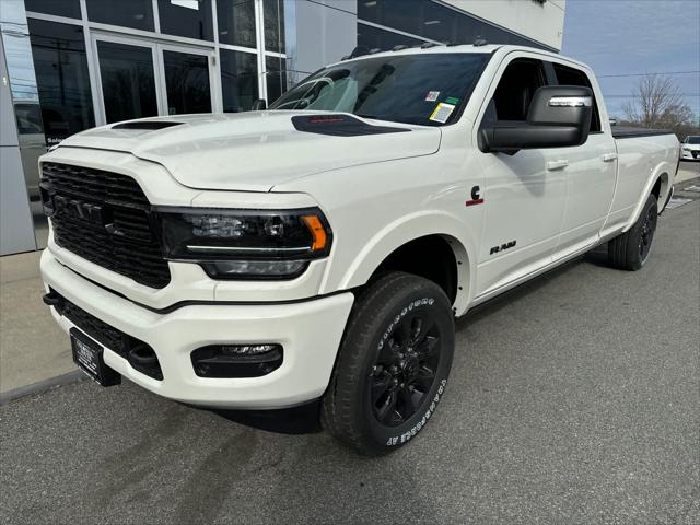 2024 RAM Ram 3500 RAM 3500 LIMITED CREW CAB 4X4 8 BOX