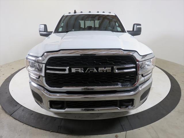 2024 RAM Ram 3500 RAM 3500 TRADESMAN CREW CAB 4X4 8 BOX