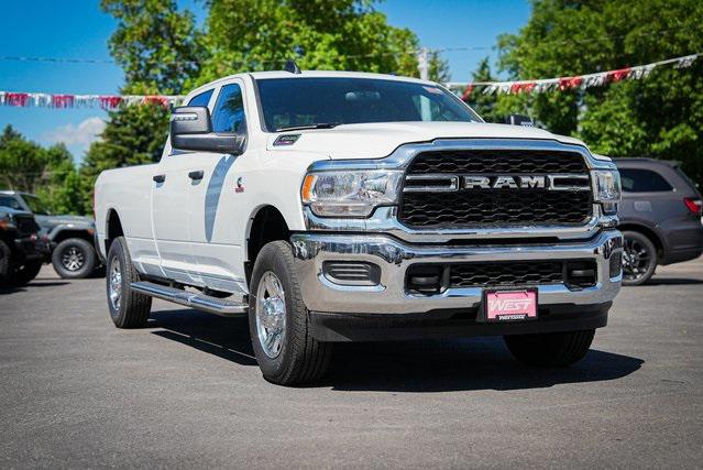 2024 RAM Ram 3500 RAM 3500 TRADESMAN CREW CAB 4X4 8 BOX