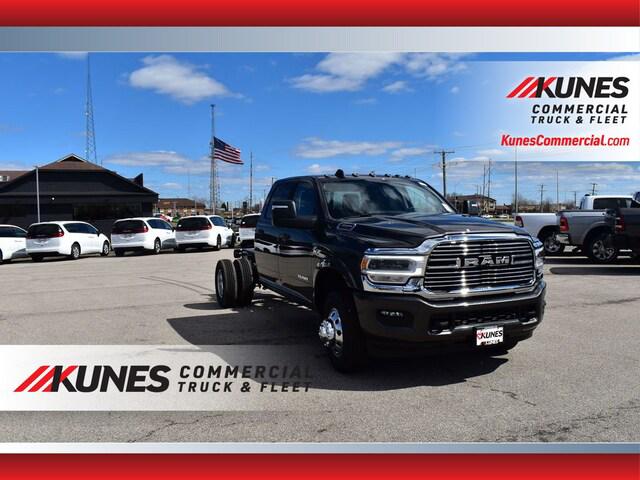 2024 RAM Ram 3500 Chassis Cab RAM 3500 LARAMIE CREW CAB CHASSIS 4X4 60 CA