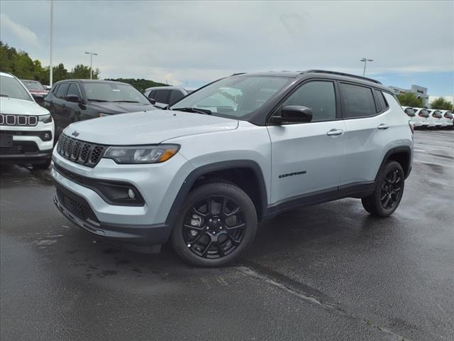 2024 Jeep Compass COMPASS LATITUDE 4X4