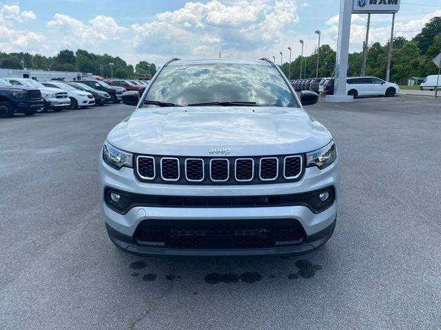 2024 Jeep Compass COMPASS LATITUDE 4X4