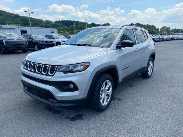 2024 Jeep Compass COMPASS LATITUDE 4X4