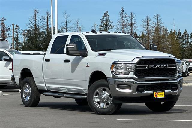 2024 RAM Ram 3500 RAM 3500 TRADESMAN CREW CAB 4X4 64 BOX